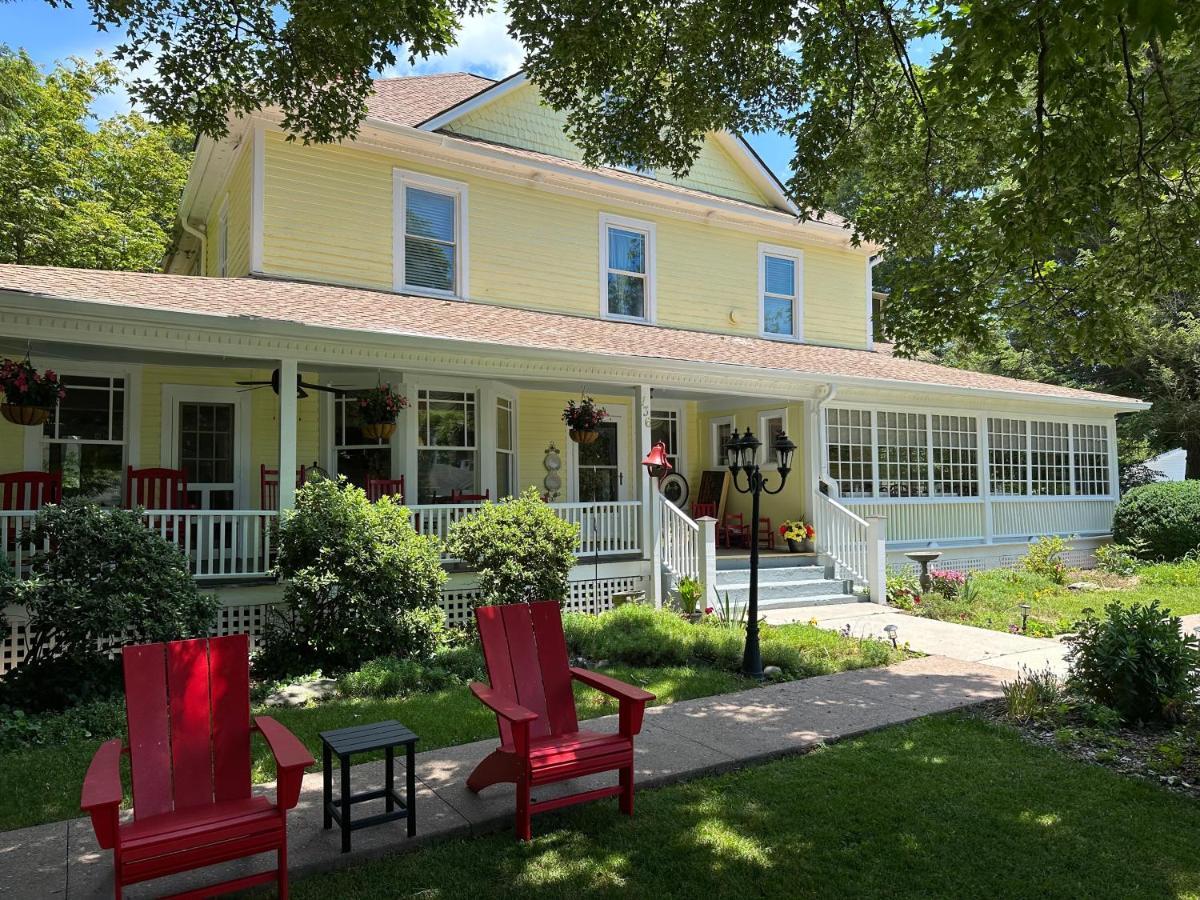 Red Rocker Inn ブラック・マウンテン エクステリア 写真