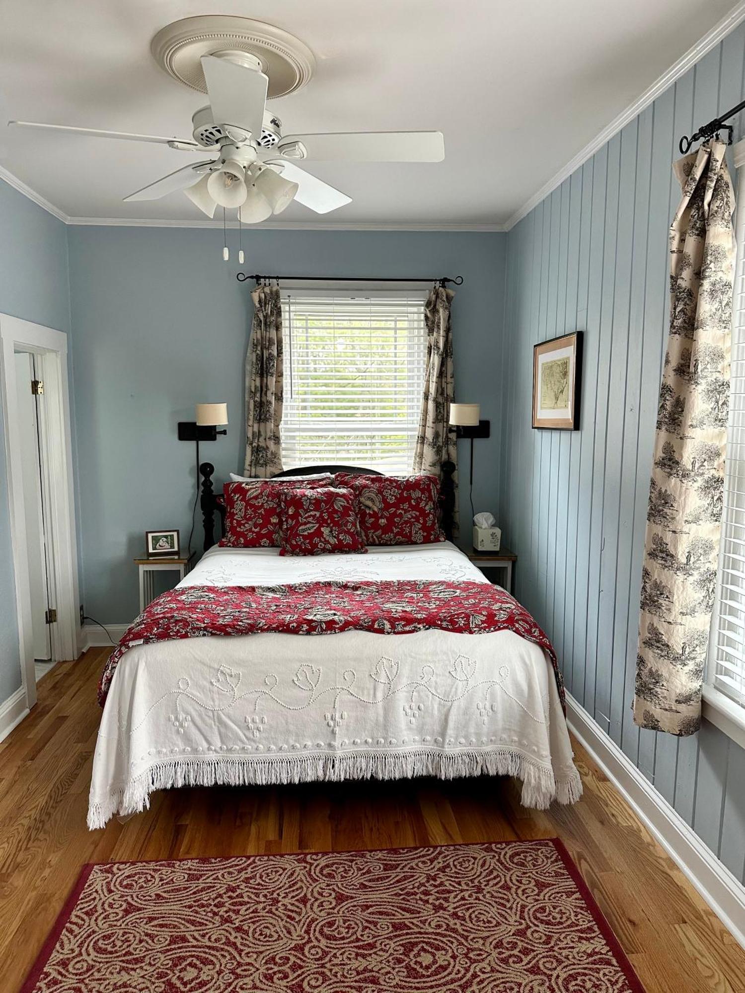 Red Rocker Inn ブラック・マウンテン エクステリア 写真